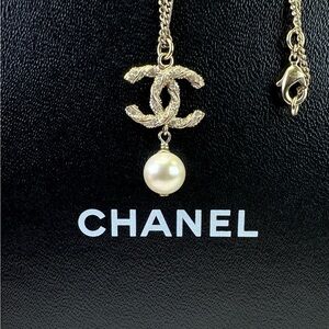 Chanel Gold and Pearl Pendant Necklace